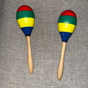 Cinco de Mayo! 2 Maracas!